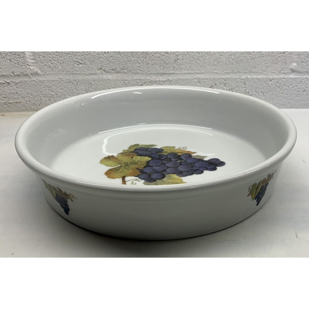 BIA 9" Round Casserole Oven Baking Dish Cordon Bleu Tuscan Grapevine Motif